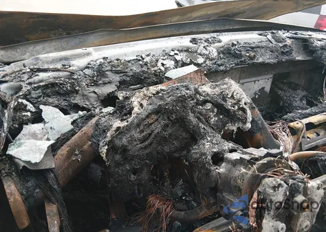 2013 GMC Yukon Denali z USA, uszkodzony, nr VIN 1GKS2EEF8DR317611